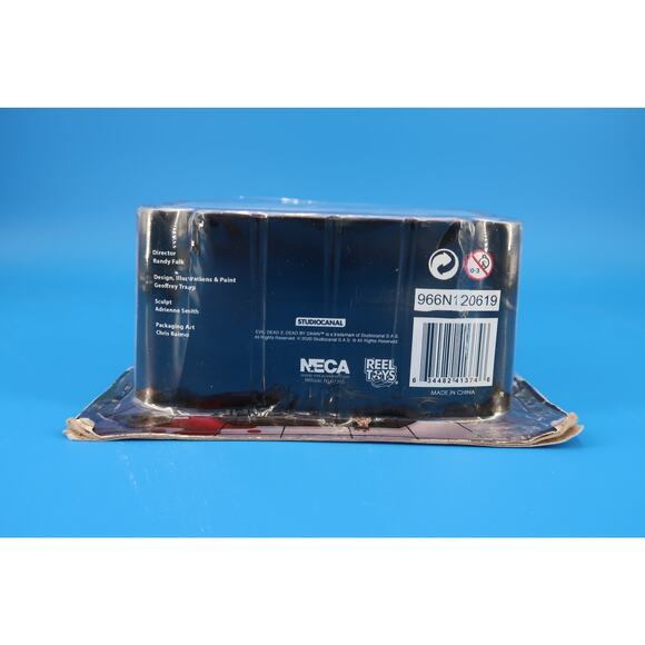 Ash Army of Darkness Chainsaw Arm NECA Toony Terrors - Evil Dead 2 Figure Rifle - Picture 6 of 6